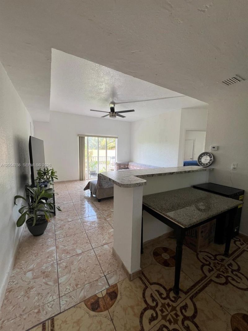 7516 NE 1st Ave, Unit 203, Miami, FL 33138 Photo