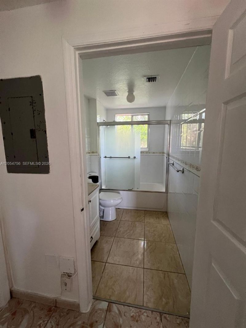 7516 NE 1st Ave, Unit 203, Miami, FL 33138 Photo