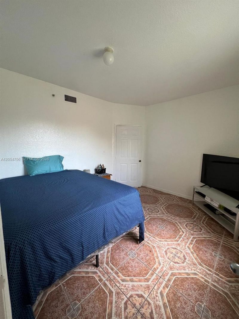 7516 NE 1st Ave, Unit 203, Miami, FL 33138 Photo