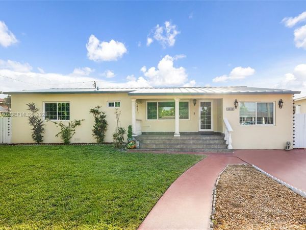 5862 W 2nd Ct , Hialeah, FL 33012