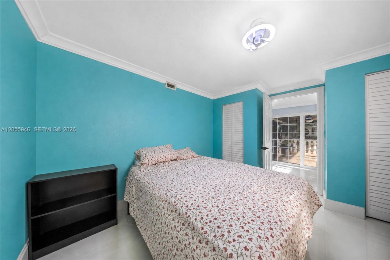 5862 W 2nd Ct , Hialeah, FL 33012 Photo