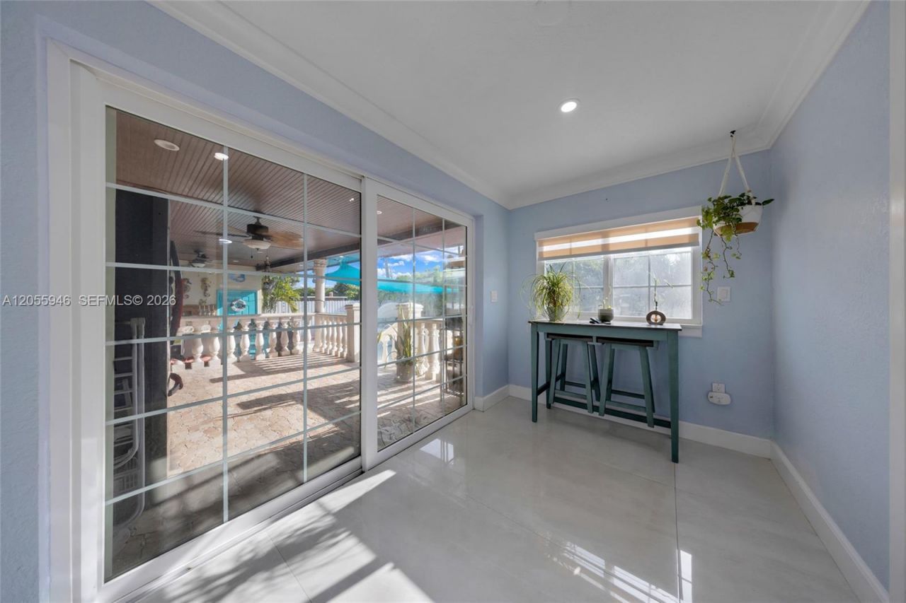 5862 W 2nd Ct , Hialeah, FL 33012 Photo