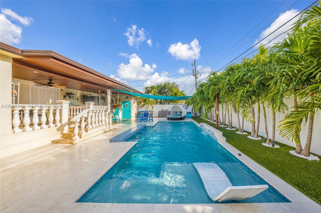5862 W 2nd Ct , Hialeah, FL 33012 Photo