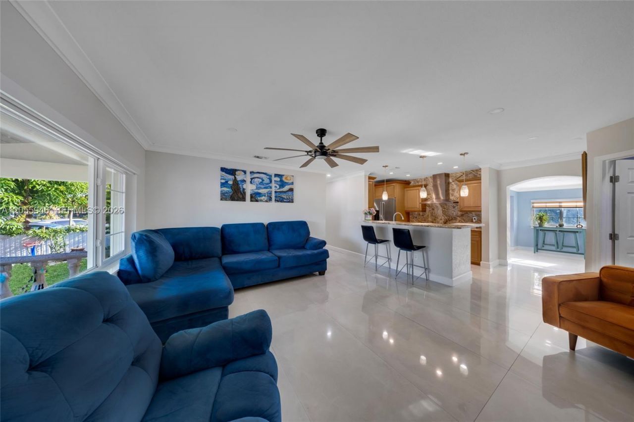 5862 W 2nd Ct , Hialeah, FL 33012 Photo