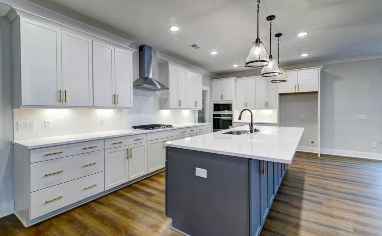 121 Laura Ashley Lane Photo 4