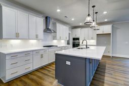 121 Laura Ashley Lane photo 4