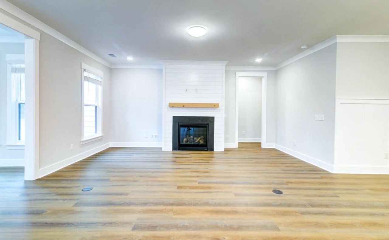 121 Laura Ashley Lane Photo 5