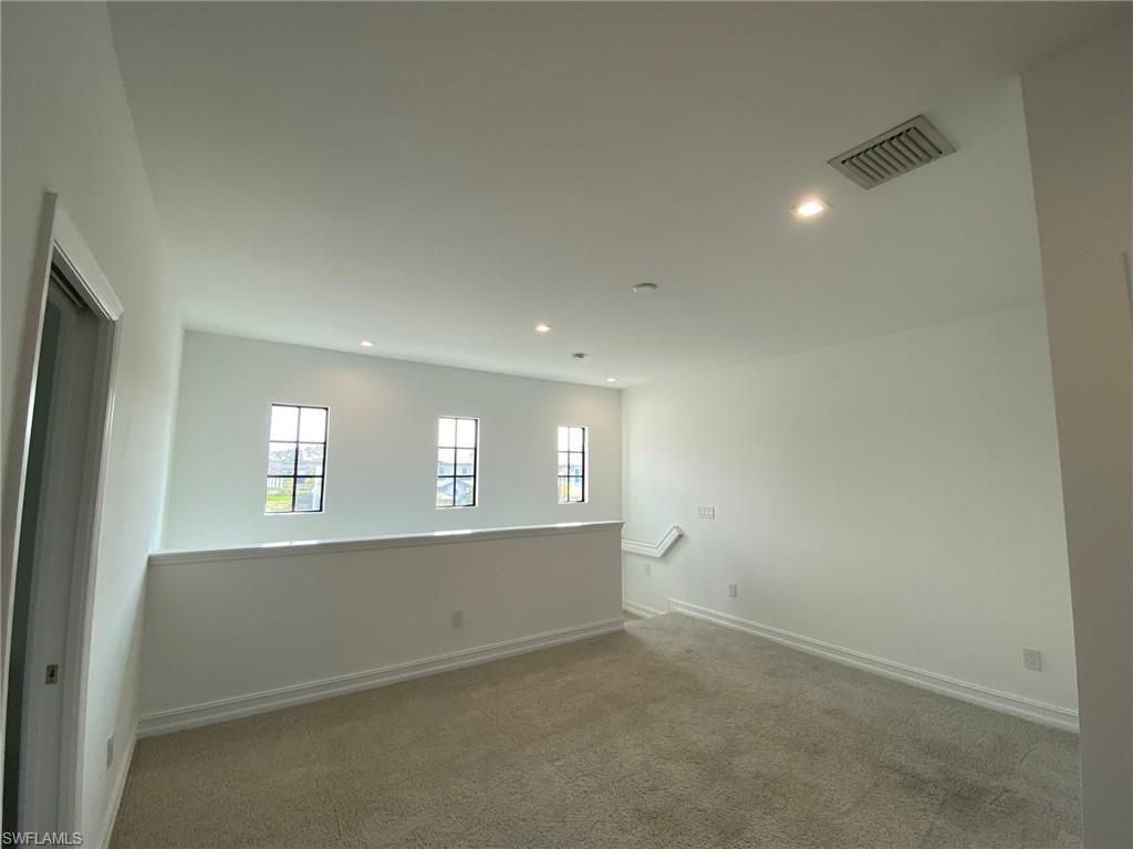 7530 Rockefeller Dr, Naples, FL 34119 Photo