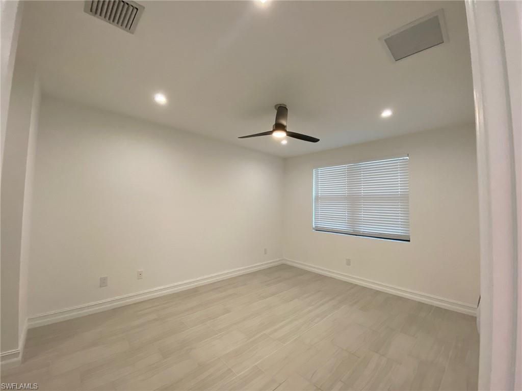 7530 Rockefeller Dr, Naples, FL 34119 Photo