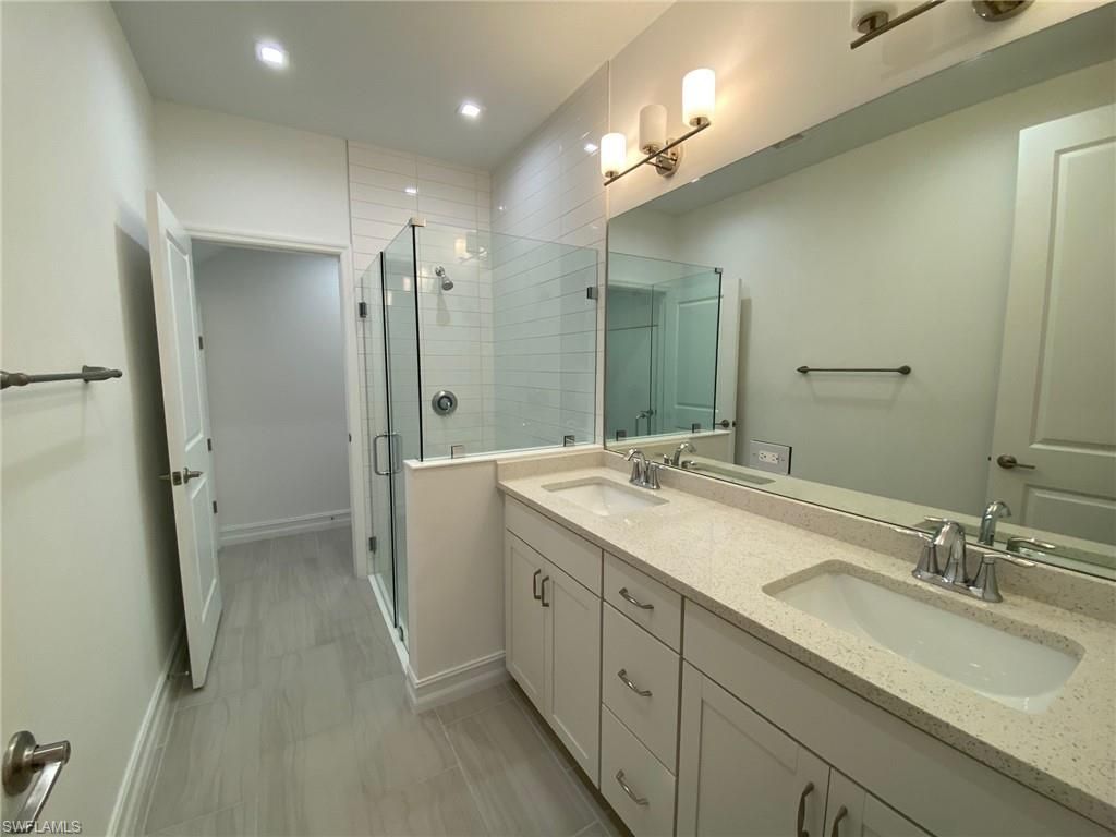 7530 Rockefeller Dr, Naples, FL 34119 Photo