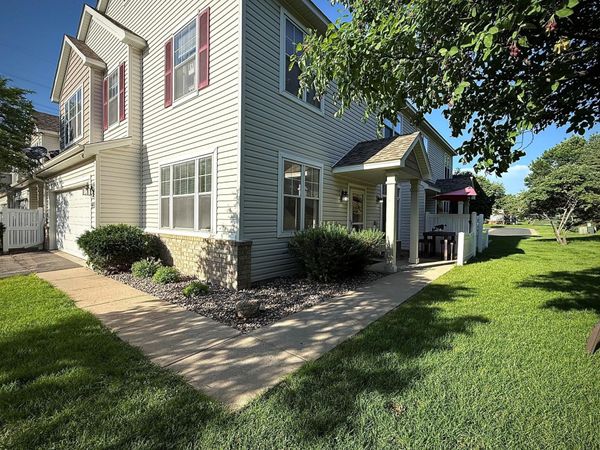 868 Princeton Avenue , Shakopee, MN 55379
