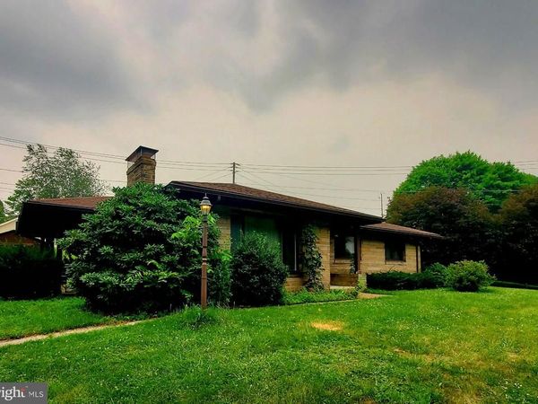 9 E NORTH STREET , SUMMIT HILL, PA 18250