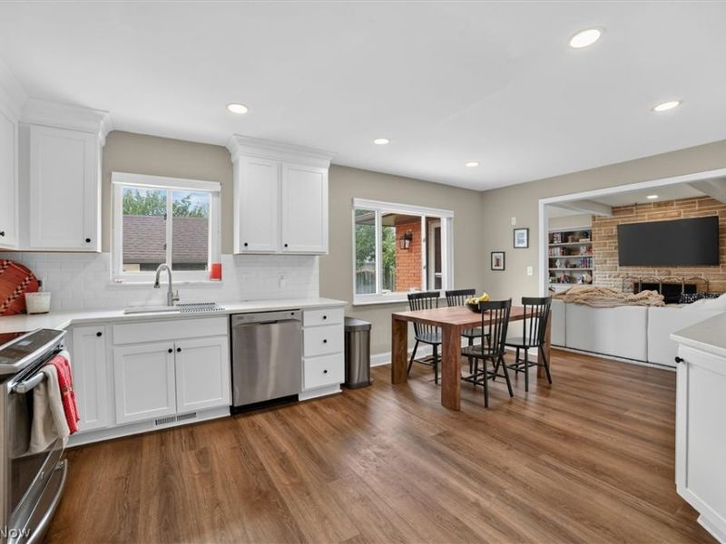 14395 Robert Drive, Middleburg Heights, OH 44130 Photo 19