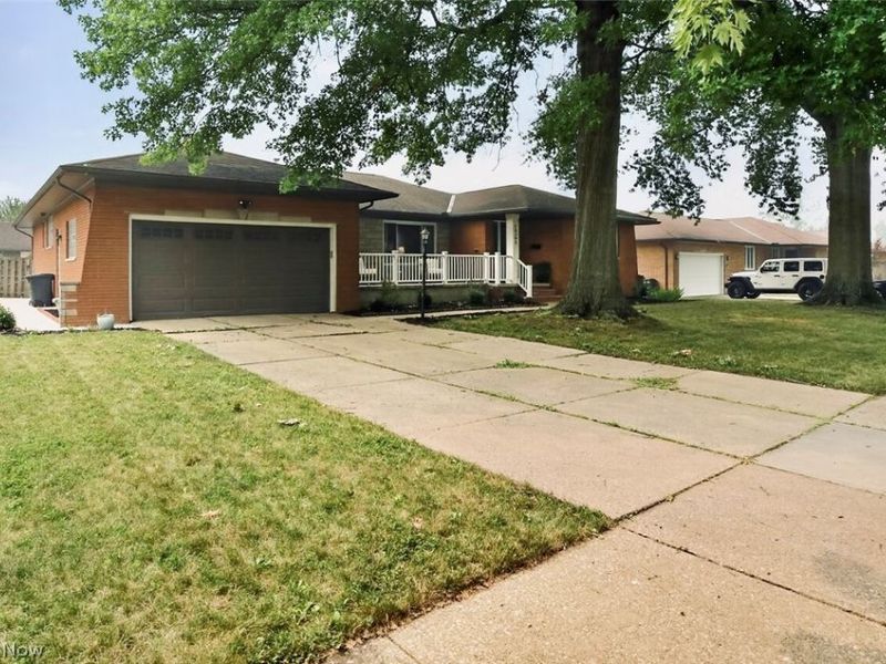 14395 Robert Drive, Middleburg Heights, OH 44130 Photo 4