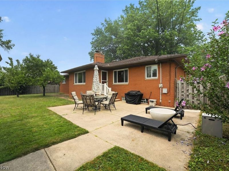 14395 Robert Drive, Middleburg Heights, OH 44130 Photo 40