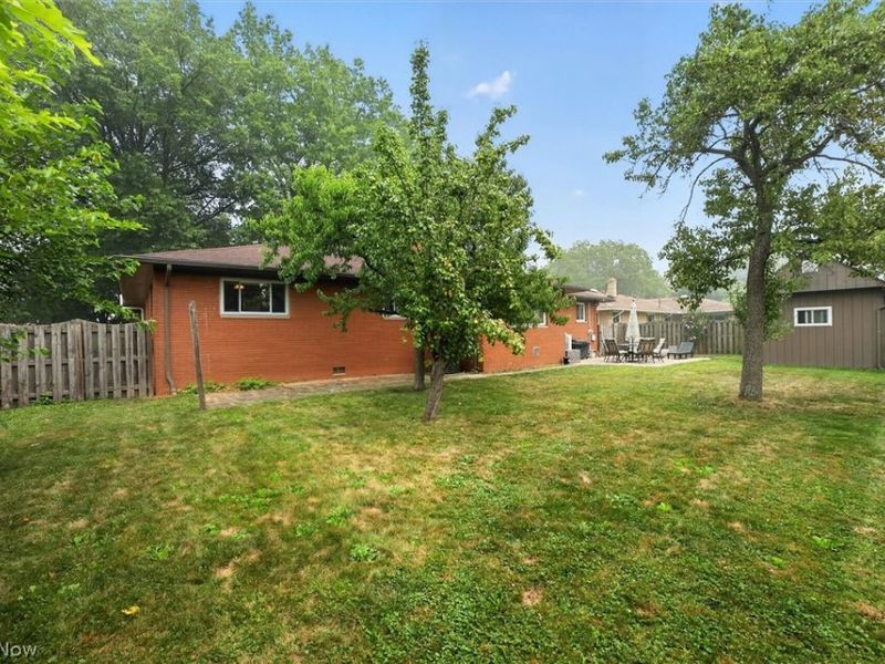 14395 Robert Drive, Middleburg Heights, OH 44130 Photo 41