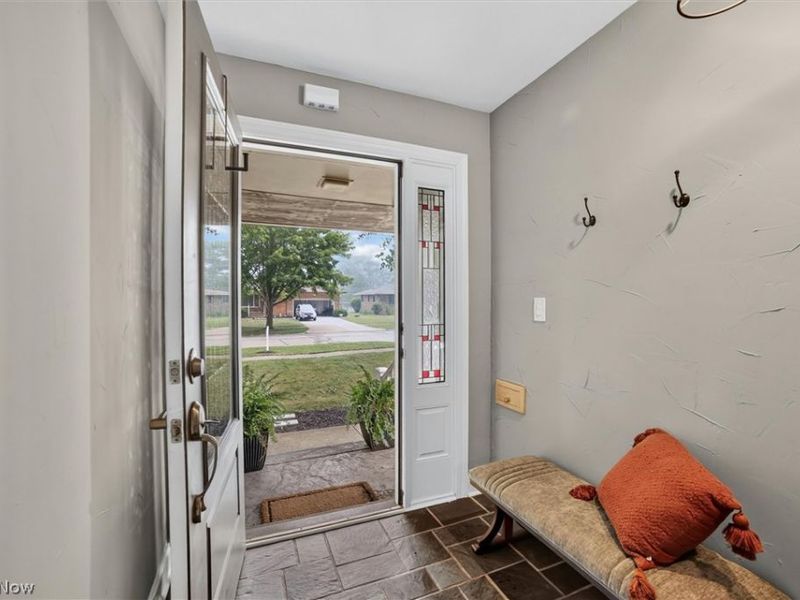 14395 Robert Drive, Middleburg Heights, OH 44130 Photo 5