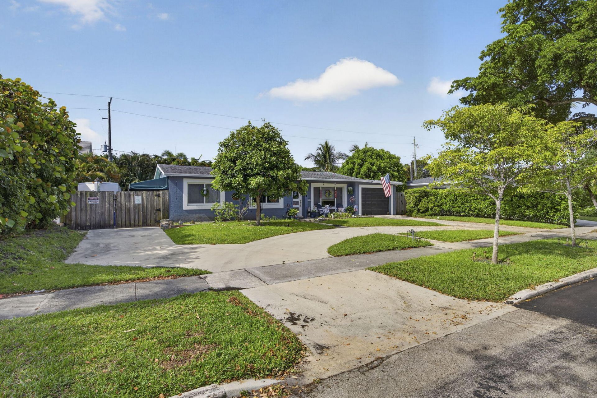 240 Gregory Road, West Palm Beach, FL 33405 Photo