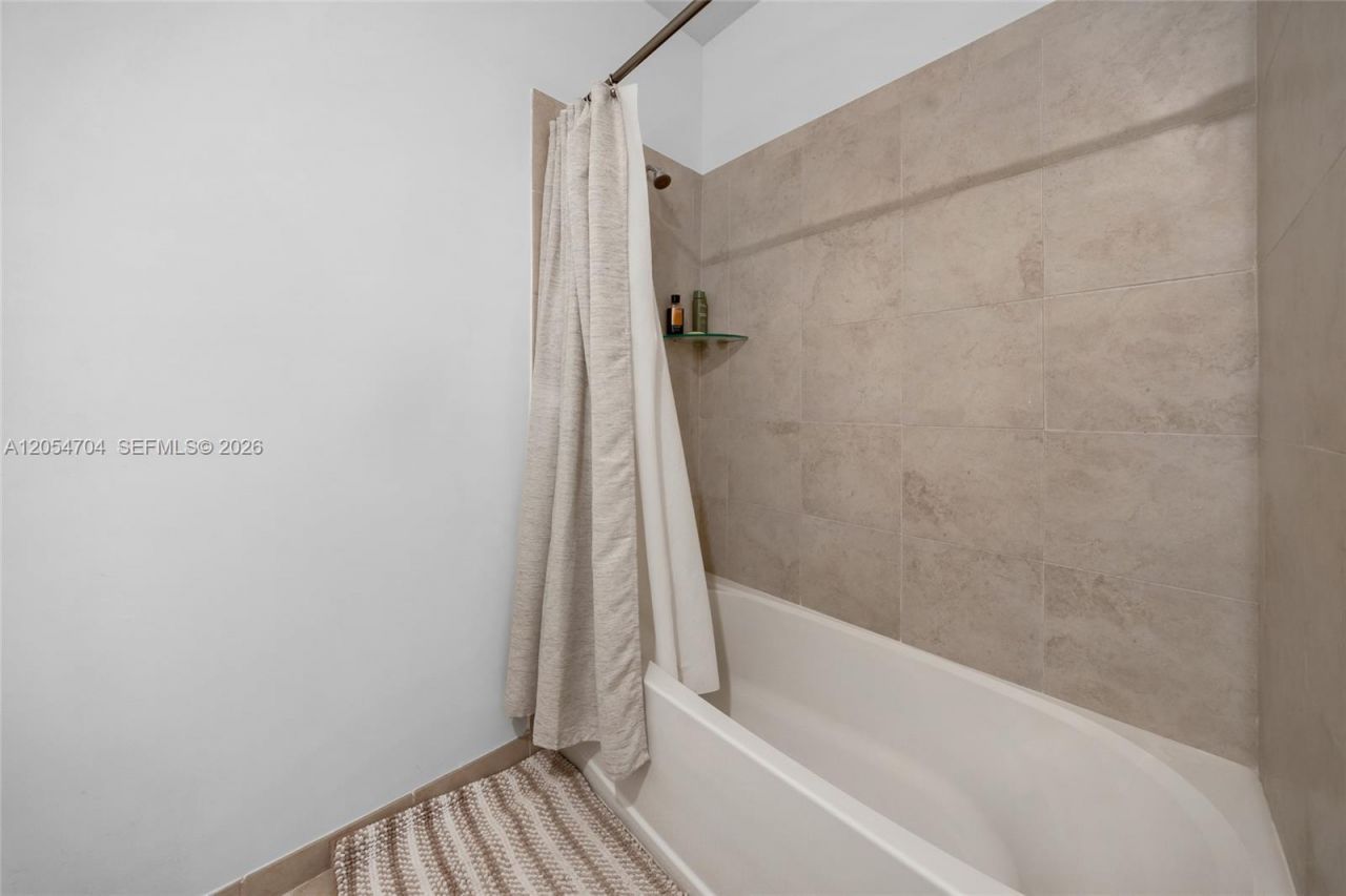 20674 NE 2nd Ct, Miami, FL 33179 Photo