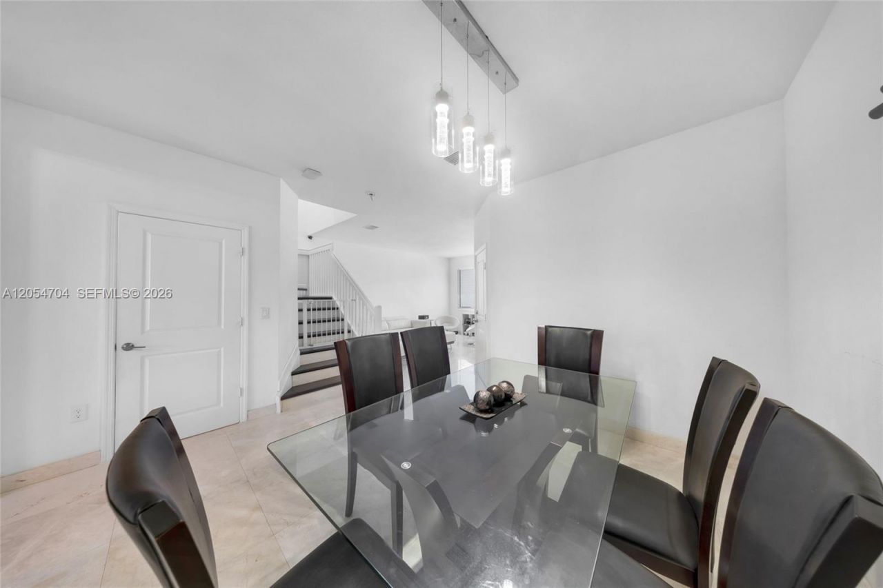 20674 NE 2nd Ct, Miami, FL 33179 Photo