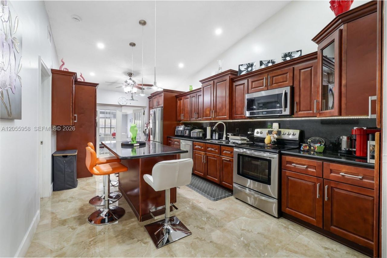 11425 NW 88th Ct , Hialeah Gardens, FL 33018 Photo