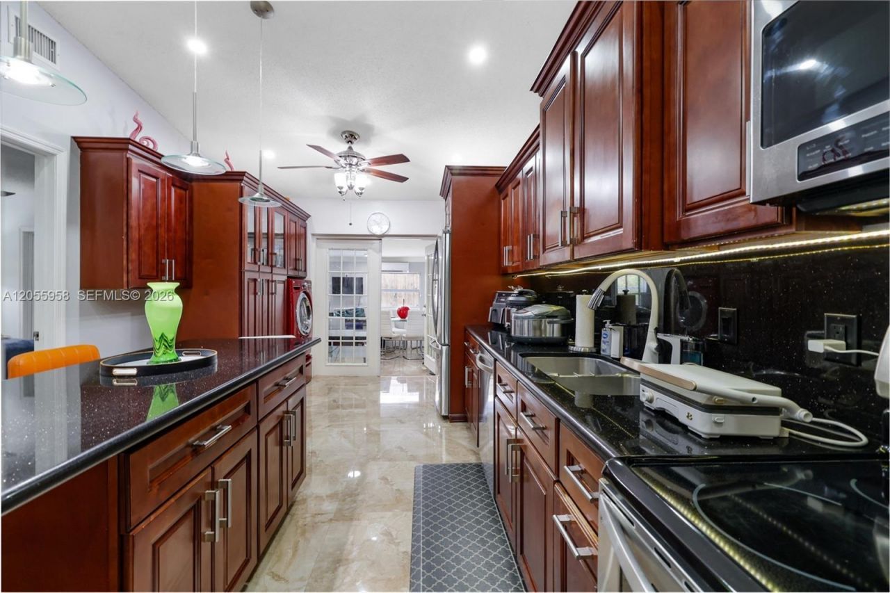 11425 NW 88th Ct , Hialeah Gardens, FL 33018 Photo