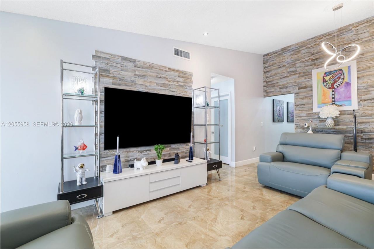 11425 NW 88th Ct , Hialeah Gardens, FL 33018 Photo
