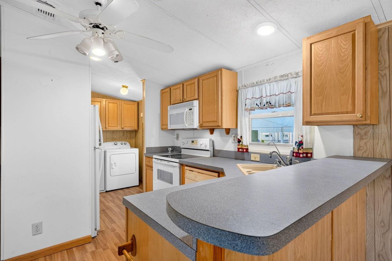 9107 34th Avenue E, Palmetto, FL 34221 Photo