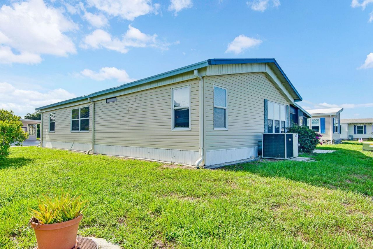 9107 34th Avenue E, Palmetto, FL 34221 Photo
