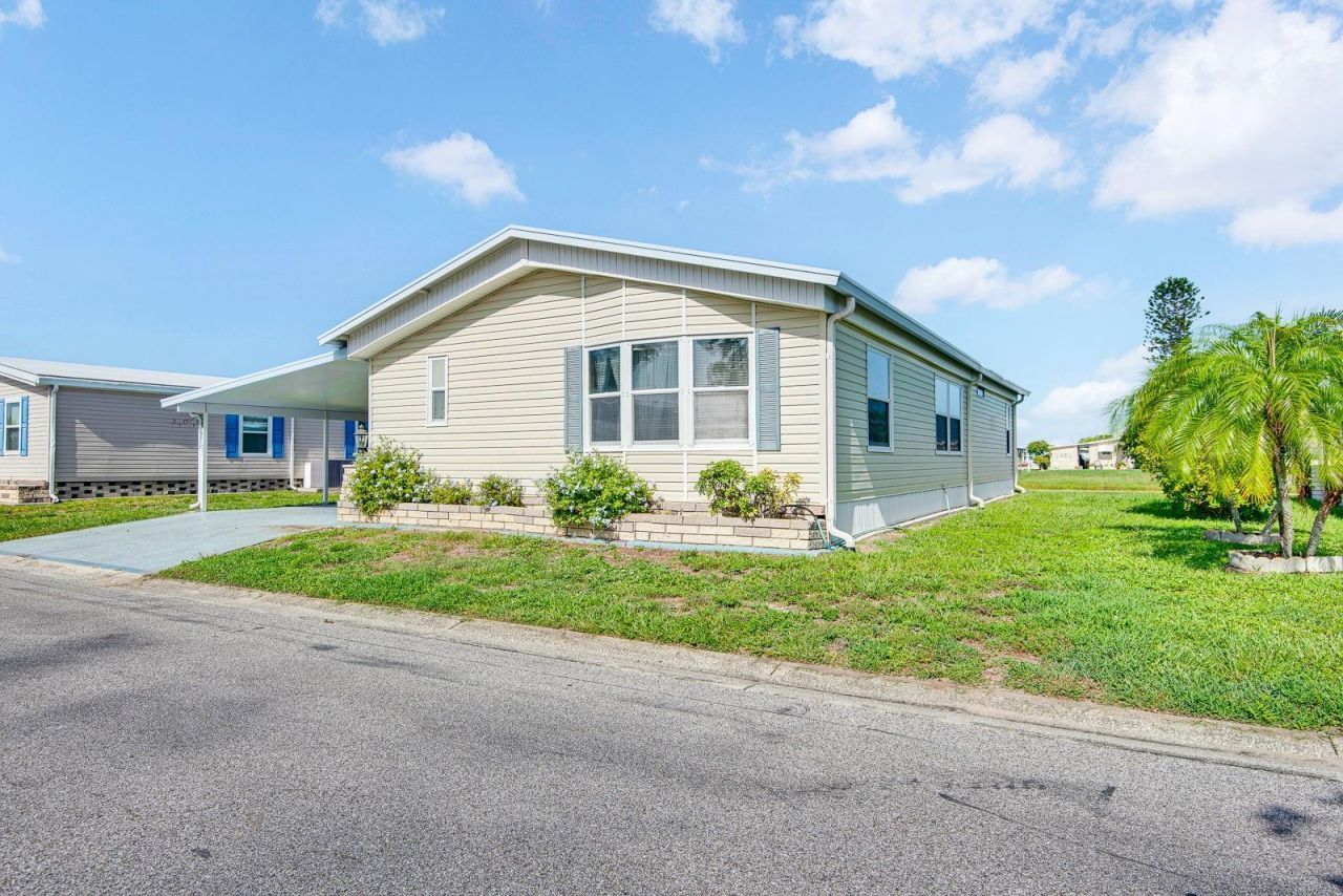 9107 34th Avenue E, Palmetto, FL 34221 Photo