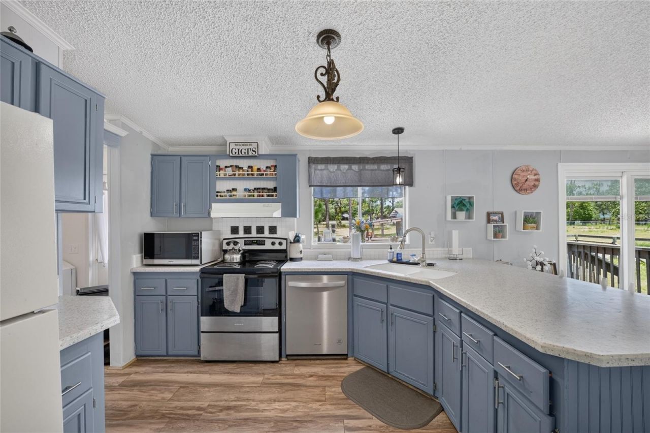5730 SE 120th Avenue, Morriston, FL 32668 Photo