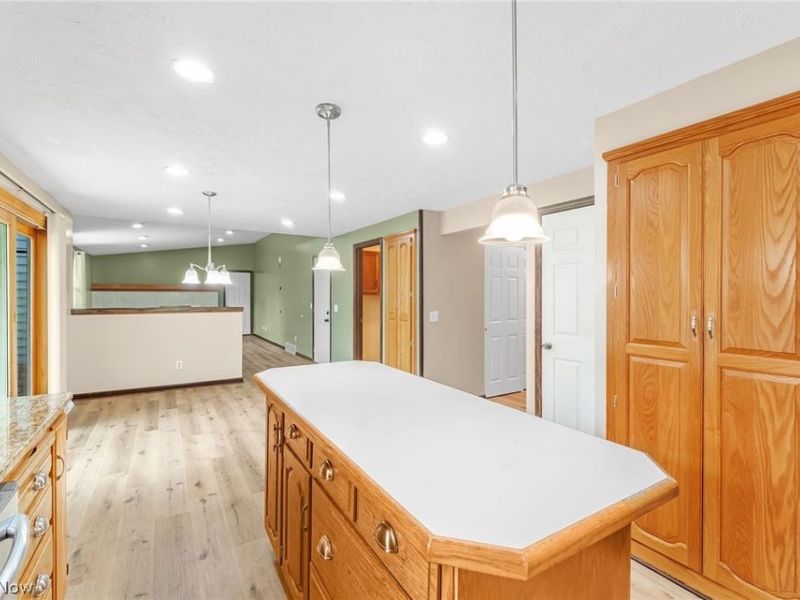 7351 Ashburton Circle NW, North Canton, OH 44720 Photo 10