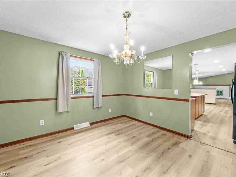 7351 Ashburton Circle NW, North Canton, OH 44720 Photo 12