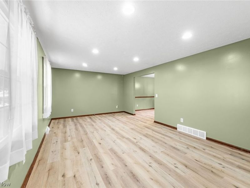 7351 Ashburton Circle NW, North Canton, OH 44720 Photo 15