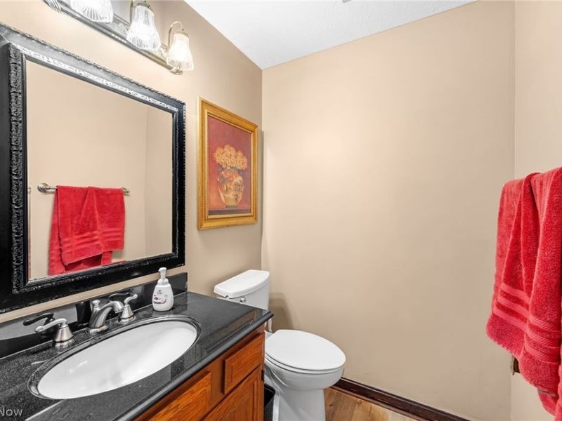 7351 Ashburton Circle NW, North Canton, OH 44720 Photo 17