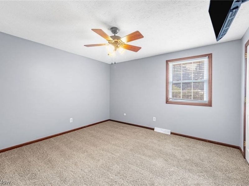 7351 Ashburton Circle NW, North Canton, OH 44720 Photo 20