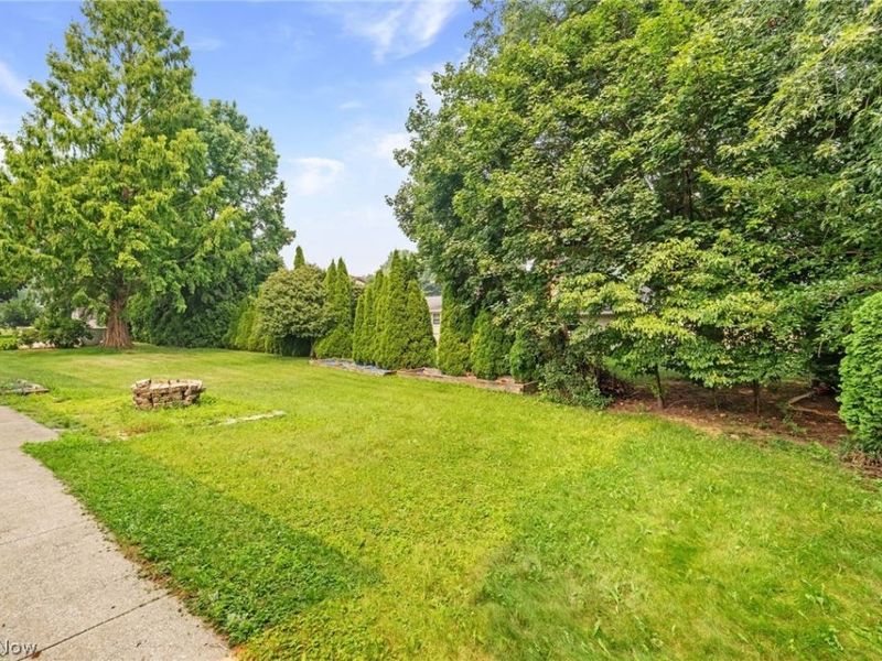7351 Ashburton Circle NW, North Canton, OH 44720 Photo 29