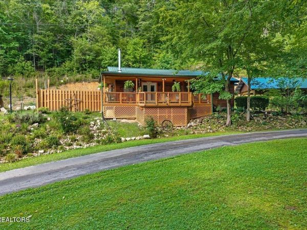 229 Smokey Run Rd, Tellico Plains, TN 37385