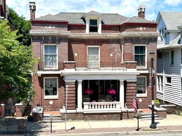 243 W BROAD STREET , TAMAQUA, PA 18252