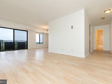 3100 S MANCHESTER STREET, Unit 923, FALLS CHURCH, VA 22044