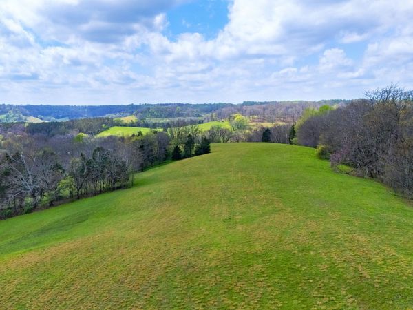 2882 Yokley Rd , Lynnville, TN 38472