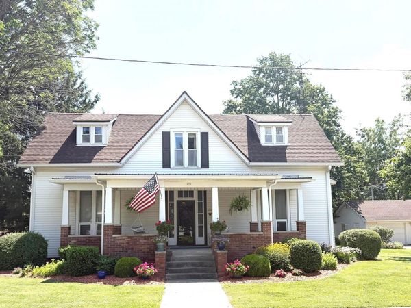 215 N College Street , Rockville, IN 47872