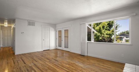 1401 Surf Way, Reno, NV 89503 Photo