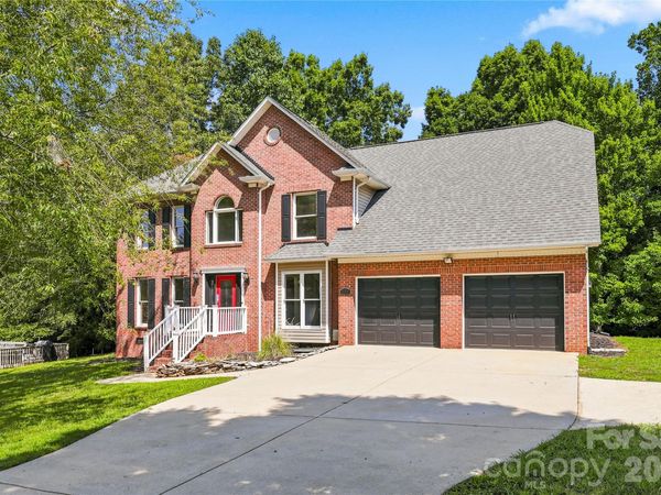 122 W Tattersall Drive , Statesville, NC 28677