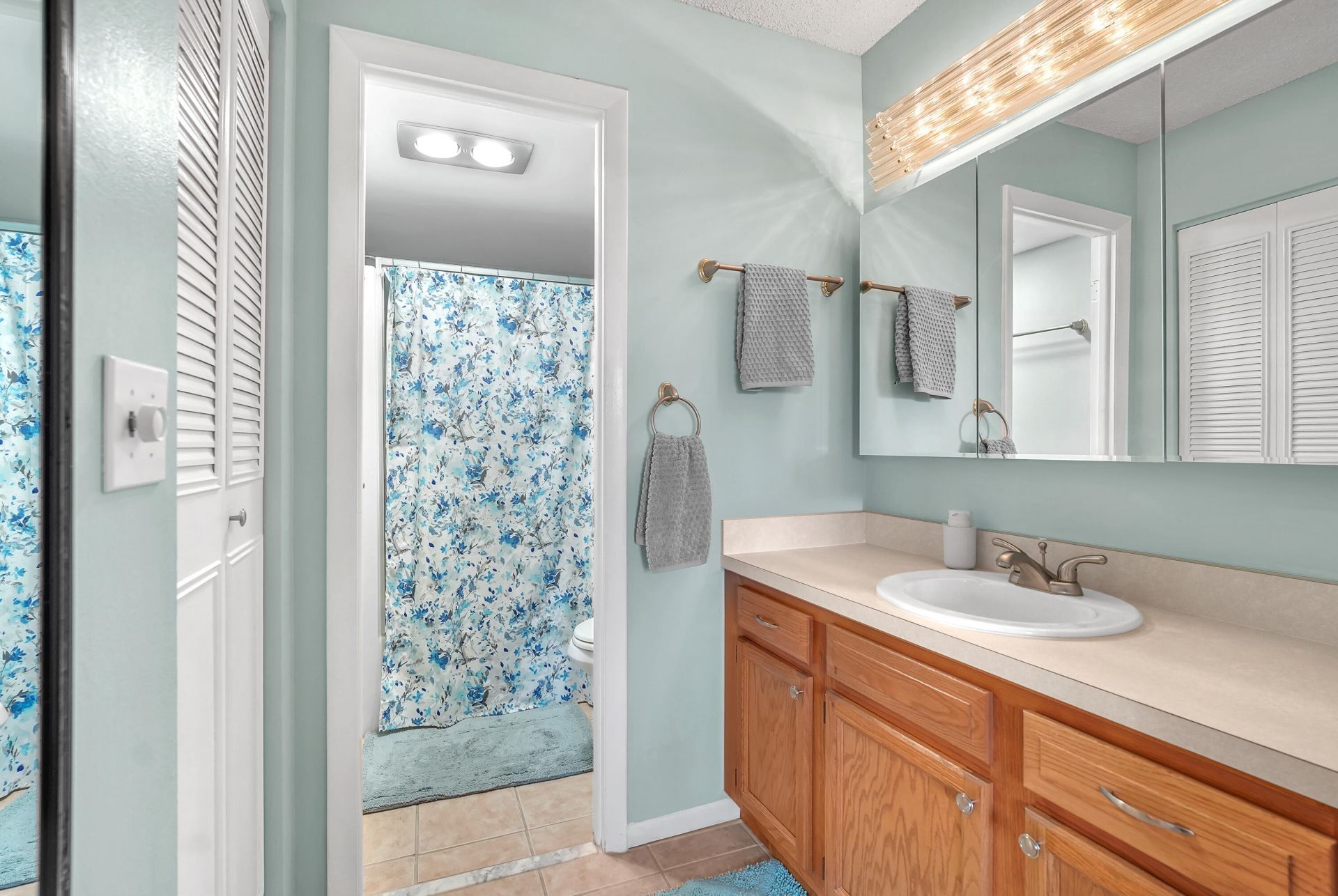 210 Lake Evelyn Drive, West Palm Beach, FL 33411 Photo