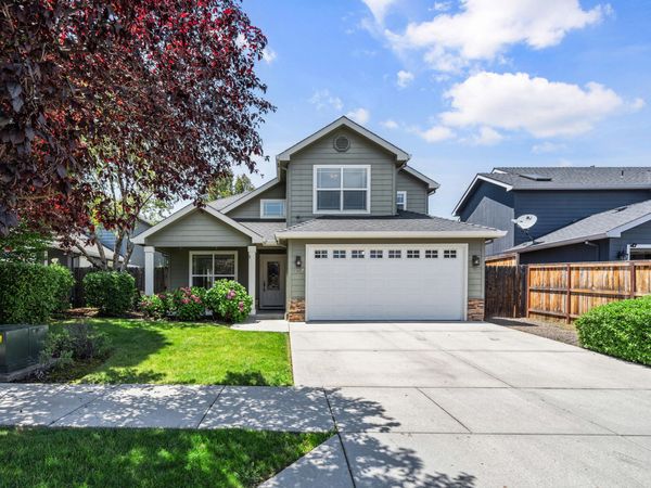 657 Spring Valley Drive, Medford, OR 97501