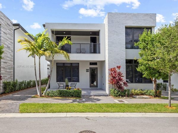 8143 NW 47th Ter , Doral, FL 33166