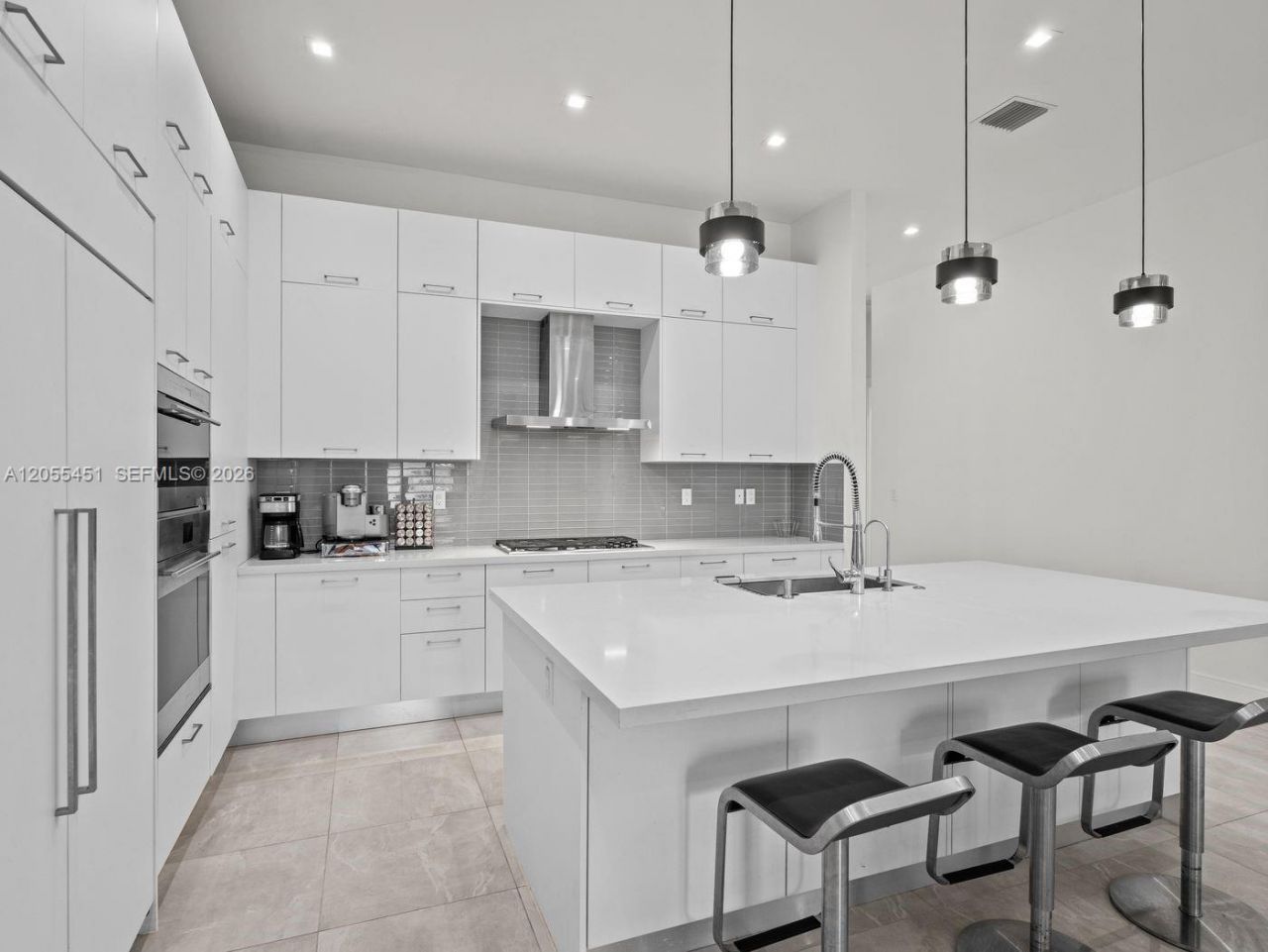8143 NW 47th Ter , Doral, FL 33166 Photo