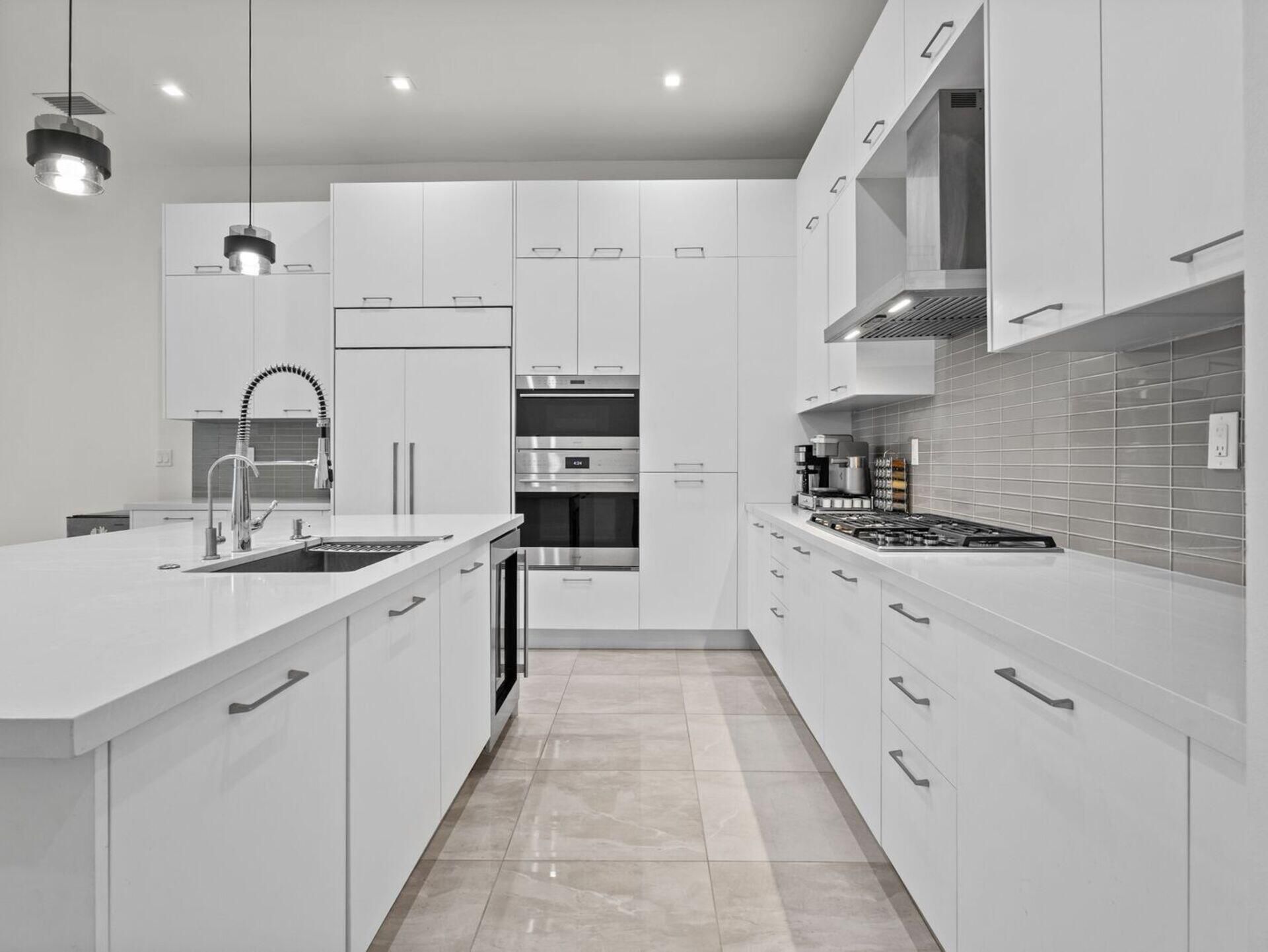 8143 NW 47th Ter , Doral, FL 33166 Photo