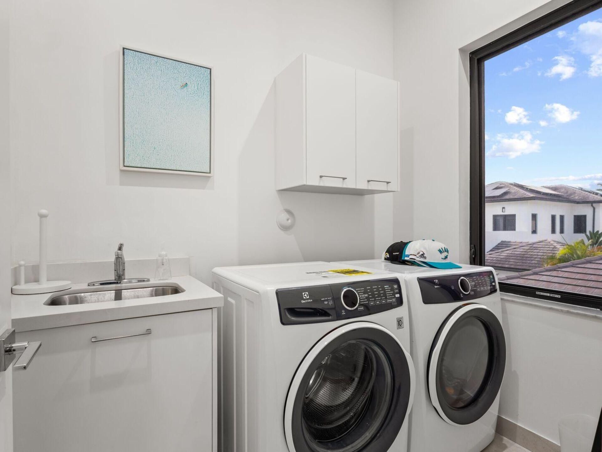 8143 NW 47th Ter , Doral, FL 33166 Photo